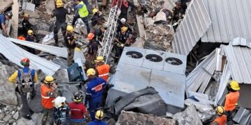 Tragedia en el antiguo Cine El Portal hoy Jet Set se alega que la estructura ya presentaba debilidades