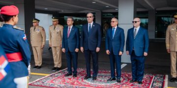 Ex presidentes dominicanos sostienen histórica reunión