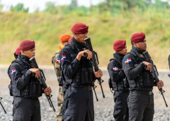 Fuerzas Armadas refuerzan capacidades tácticas con la graduación del Curso Avanzado de Contraterrorismo y Manejo de Crisis