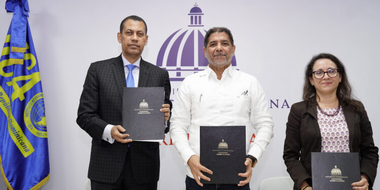 INDOTEL, Ministerio de Agricultura e IICA firman acuerdo impulsará digitalización agroalimentaria
