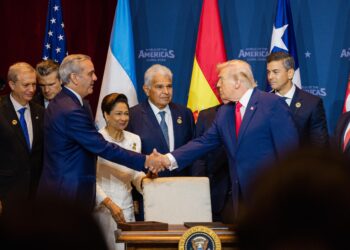 Presidente Abinader participa en firma de proclamación para crear coalición militar contra cárteles del narcotráfico