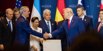 Presidente Abinader participa en firma de proclamación para crear coalición militar contra cárteles del narcotráfico