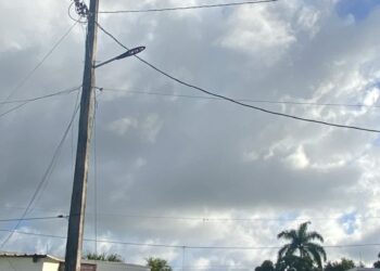 Edeeste desmantela conexión irregular en el Ayuntamiento de El Cedro de Miches y en residencia de la alcaldesa