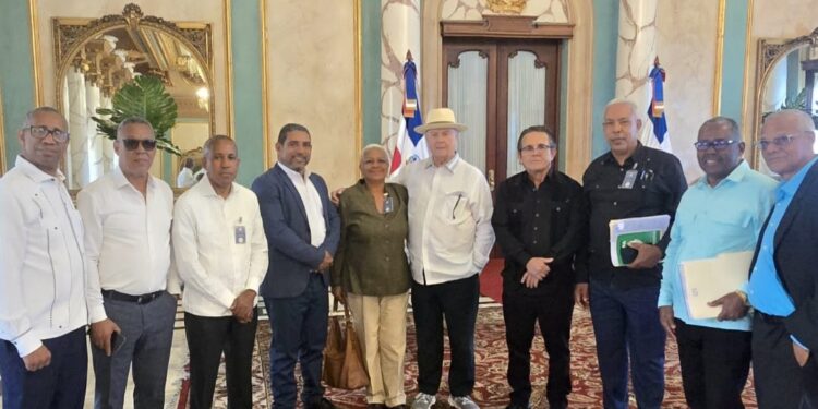 Abinader recibe ANPA en Palacio y garantiza ningún agrónomo será cancelado